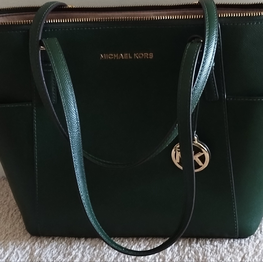 Michael Kors Charlotte East West Top Zip Green Cross-graineLeather Shoulder/Tote